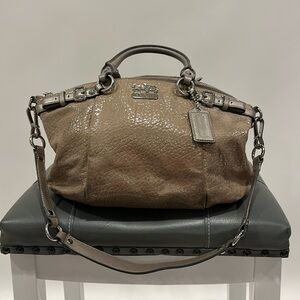 Coach Shoulder Bag -Tan Shiny